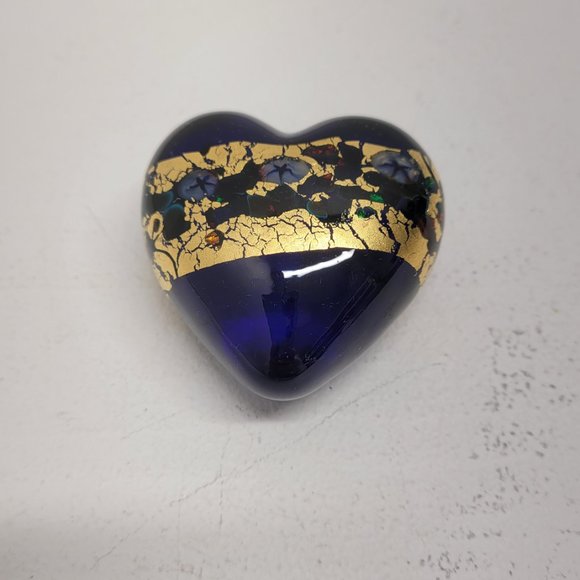 Robert Held Art Glass Heart Paperweight - Picture 5 of 8